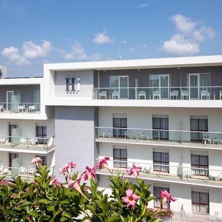 Hotel Imperia Lido di Jesolo Bagian luar foto