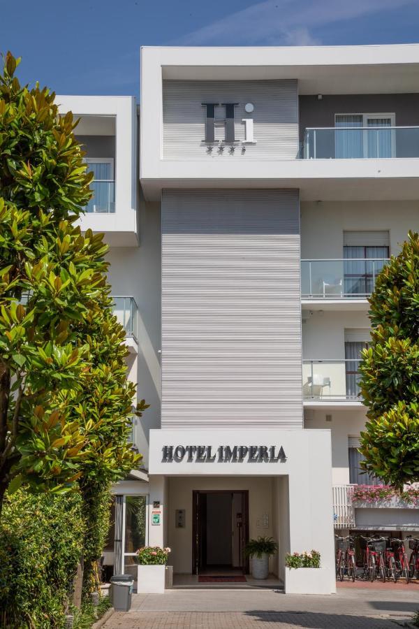 Hotel Imperia Lido di Jesolo Bagian luar foto